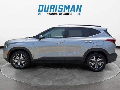 Used 2023 Kia Seltos EX AWD/4WD image 3