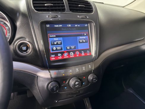 Used 2020 Dodge Journey Crossroad w/ Popular Equipment Group FWD image 18