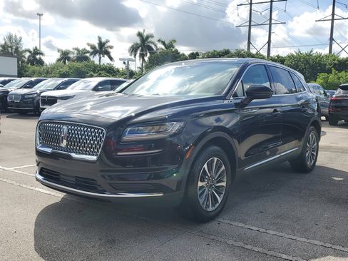 Certified 2022 Lincoln Nautilus FWD w/ Premium Package image 3