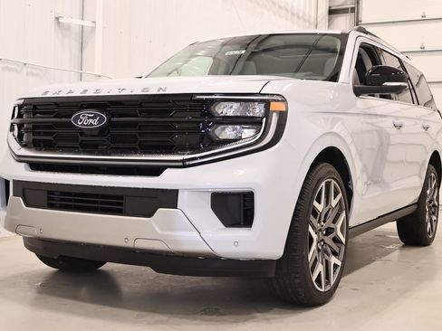 New 2026 Ford Expedition Platinum AWD/4WD image 5