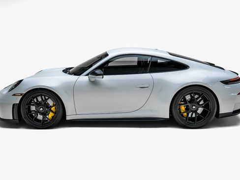 Used 2026 Porsche 911 GT3 RWD image 6