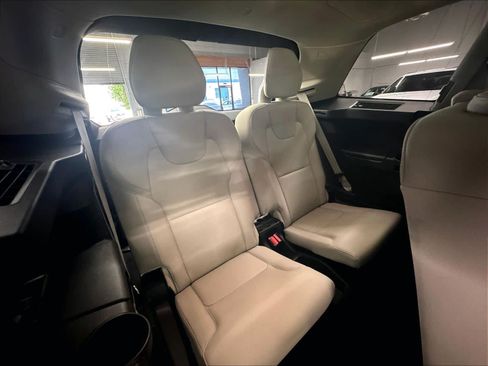 Used 2024 Volvo XC90 B6 Plus AWD/4WD image 29
