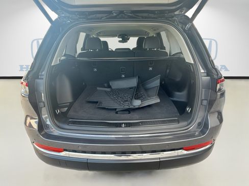 Used 2023 Jeep Grand Cherokee Limited RWD image 26
