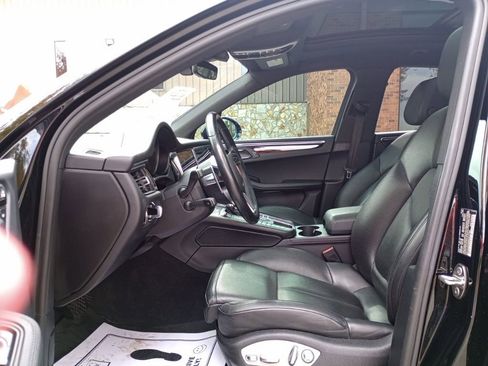 Used 2021 Porsche Macan image 15