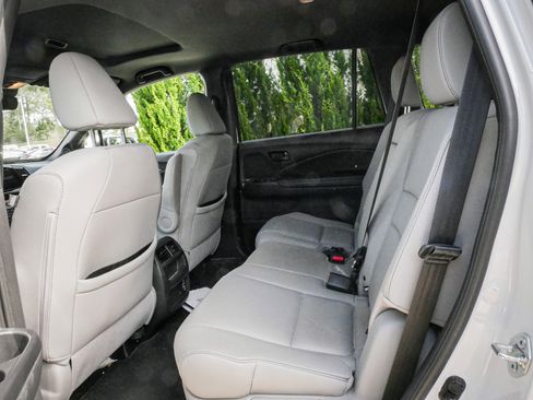 Used 2023 Honda Passport EX-L image 8