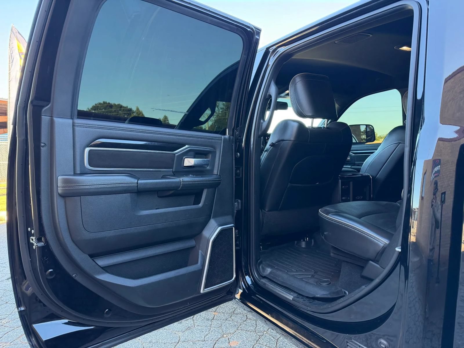Used 2021 RAM 2500 Laramie w/ Night Edition AWD/4WD image 11