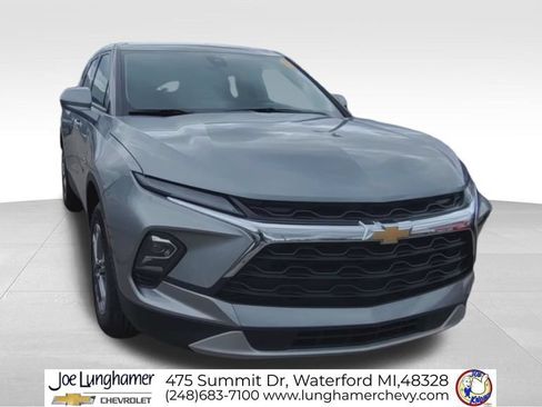 Certified 2024 Chevrolet Blazer LT FWD image 3