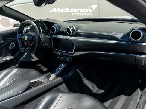 Used 2019 Ferrari Portofino image 30