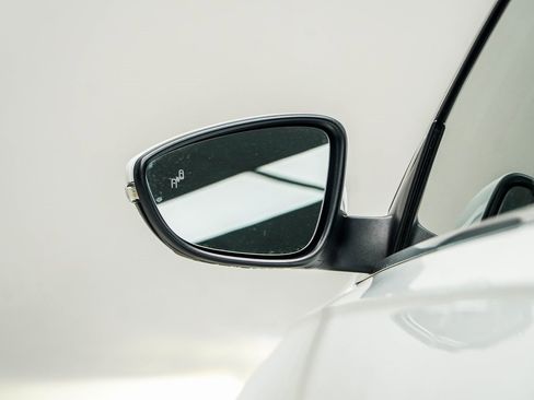 Used 2021 Volkswagen Passat 2.0T SE image 15