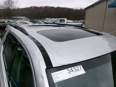 Used 2020 Chevrolet Traverse LT w/ LT Premium Package image 9