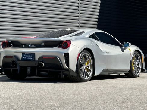 Used 2020 Ferrari 488 Pista Coupe RWD image 8