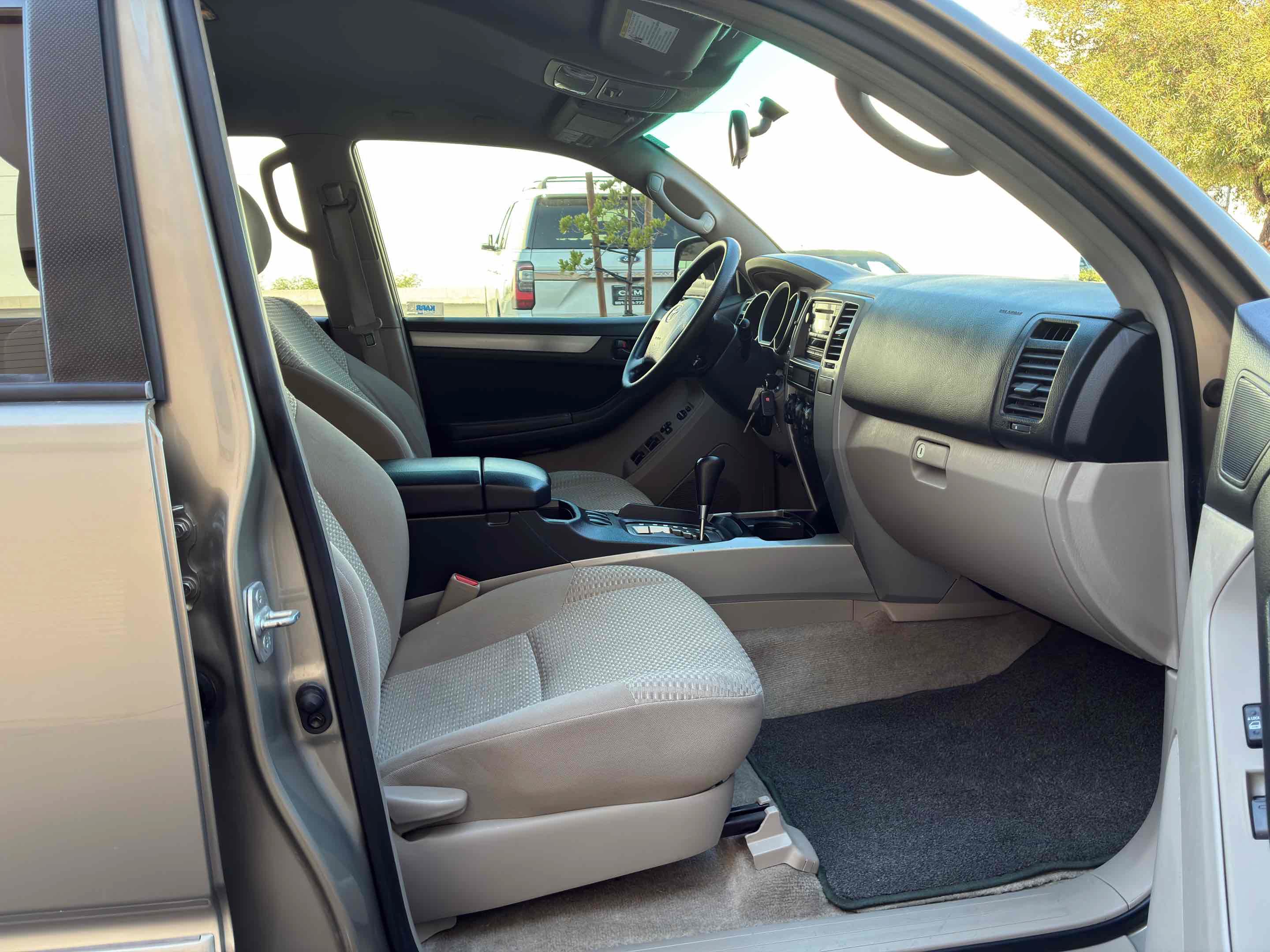 Used 2006 Toyota 4Runner SR5 RWD image 39