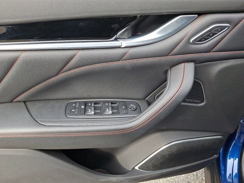 Used 2024 Maserati Levante Modena Ultima image 12