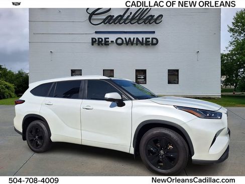 Used 2023 Toyota Highlander Bronze Edition image 1