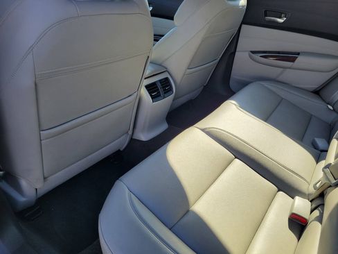 Used 2016 Acura TLX FWD image 24