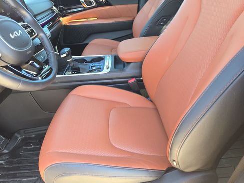 Certified 2025 Kia Carnival SX Prestige FWD image 14