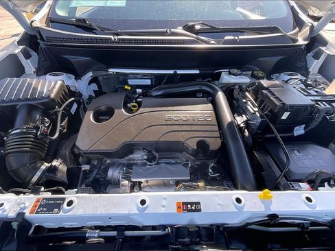 Used 2024 Chevrolet Equinox LT w/ LPO, Floor Liner Package image 10