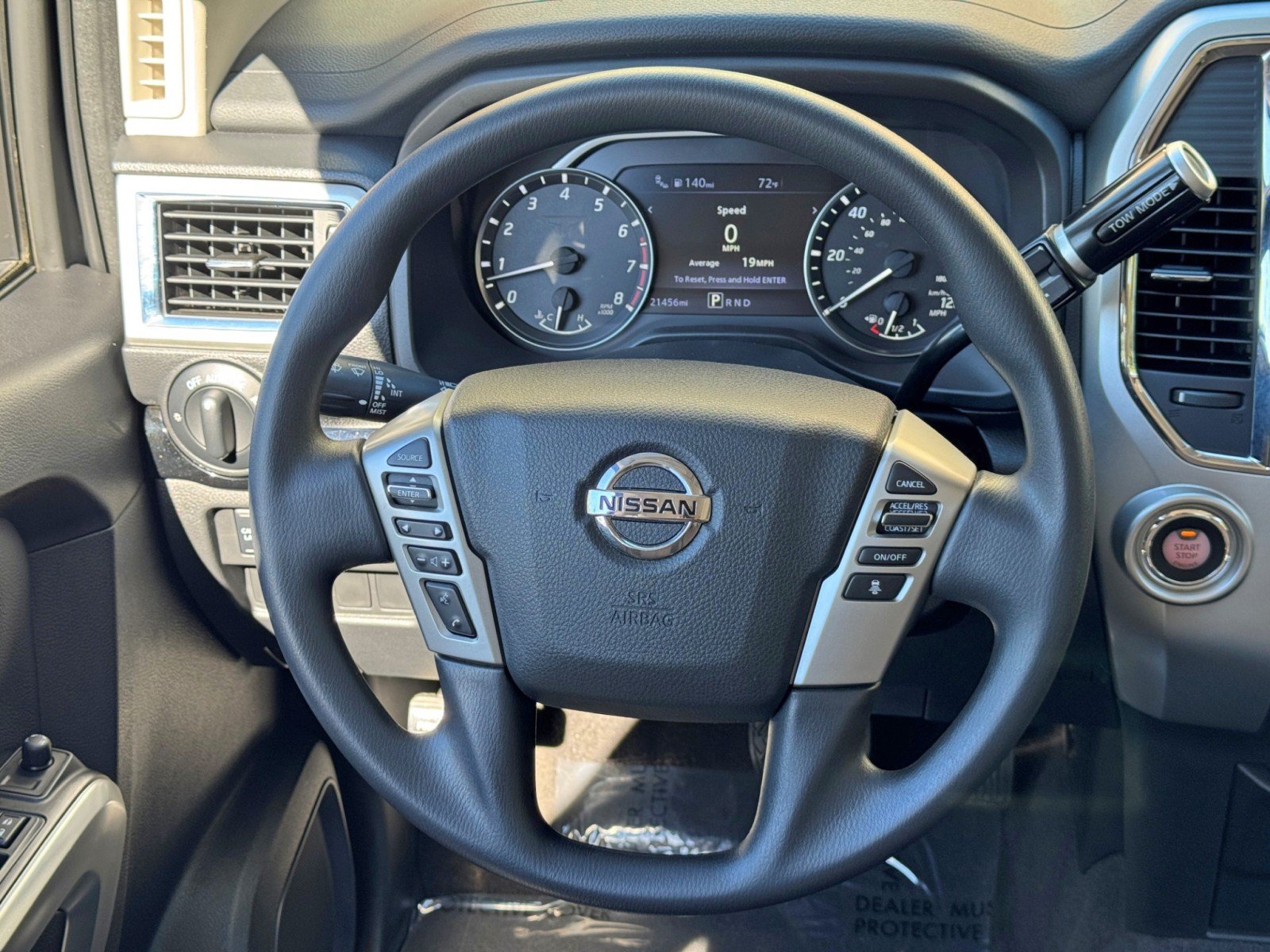 Used 2021 Nissan Titan SV RWD image 17