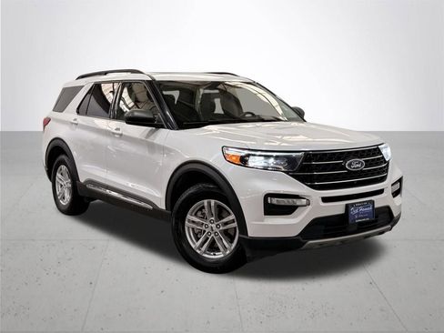 Certified 2024 Ford Explorer XLT w/ Equipment Group 202A AWD/4WD image 8
