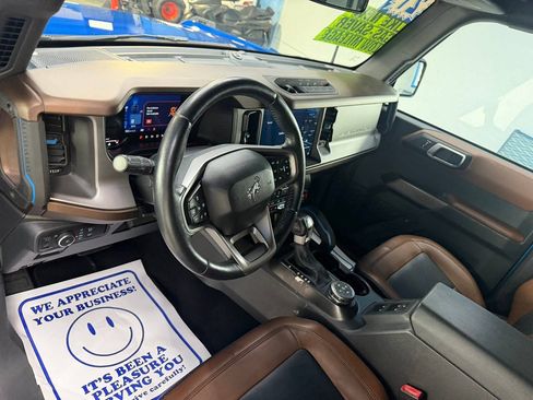 Used 2021 Ford Bronco Outer Banks AWD/4WD image 15
