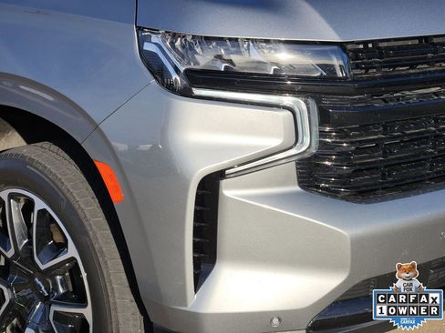 Used 2024 Chevrolet Suburban RST w/ Luxury Package image 13