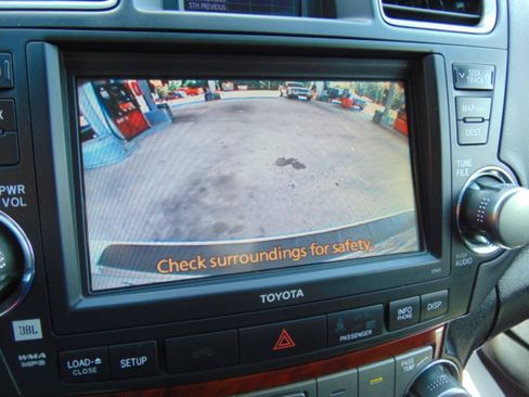 Used 2012 Toyota Highlander Limited w/ Tow Pkg FWD image 26