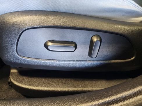 Certified 2019 Chevrolet Cruze LT w/ Sun And Sound Package image 14