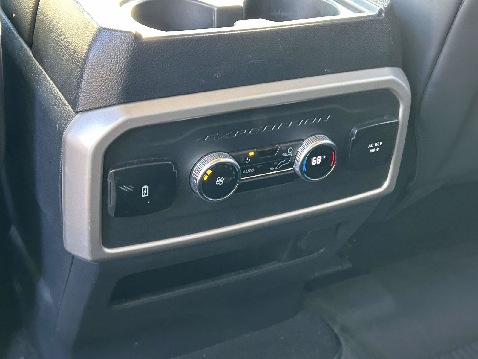 Used 2024 Ford Expedition XLT RWD image 12