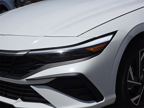 New 2025 Hyundai Elantra SEL w/ Cargo Package image 6