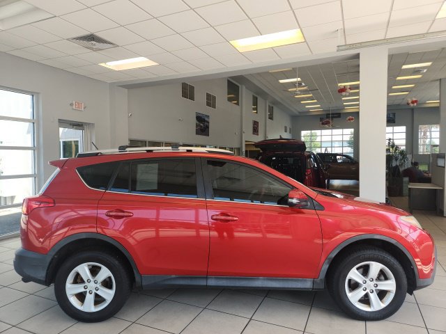 Used 2014 Toyota RAV4 XLE AWD/4WD image 10