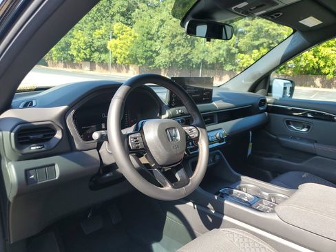 New 2026 Honda Pilot Sport image 16
