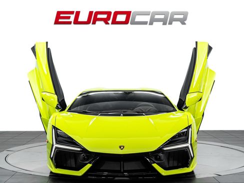 Used 2025 Lamborghini Revuelto AWD/4WD image 9