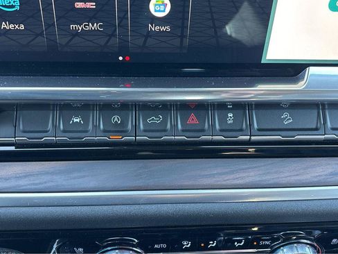 Used 2023 GMC Sierra 1500 SLT w/ SLT Premium Package image 37