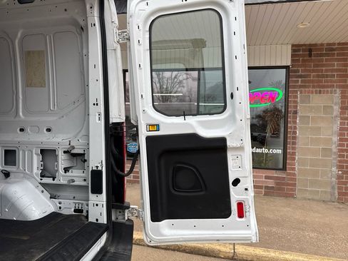 Used 2016 Ford Transit 350 148 Medium Roof image 17