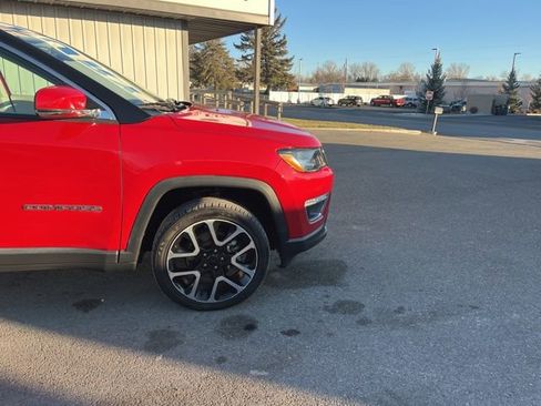 Used 2018 Jeep Compass Limited w/ Navigation Group AWD/4WD image 15