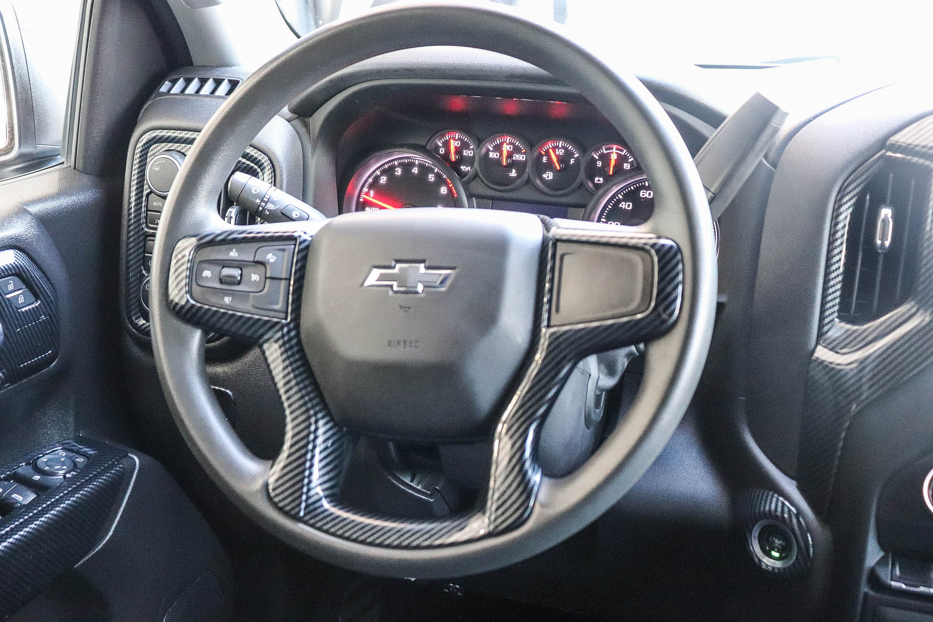 Used 2024 Chevrolet Silverado 1500 Custom Trail Boss w/ LPO, Dark Essentials Package AWD/4WD image 17