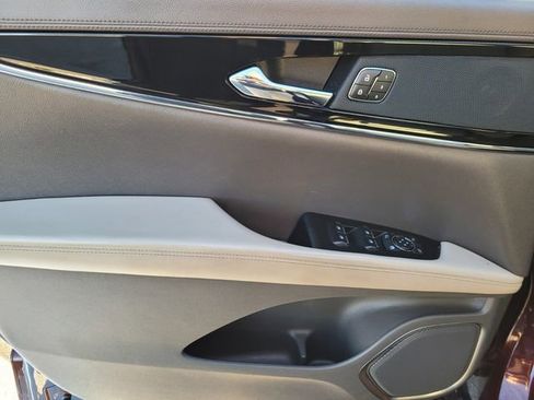 Used 2021 Lincoln Nautilus FWD image 21