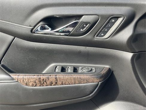 Used 2023 GMC Acadia Denali image 21