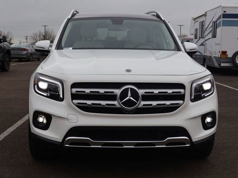 Used 2022 Mercedes-Benz GLB 250 4MATIC image 11