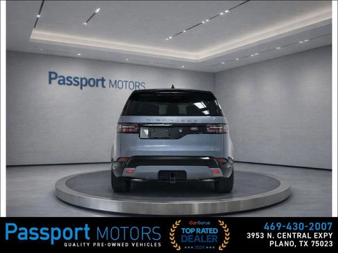 Used 2023 Land Rover Discovery S R-Dynamic image 5