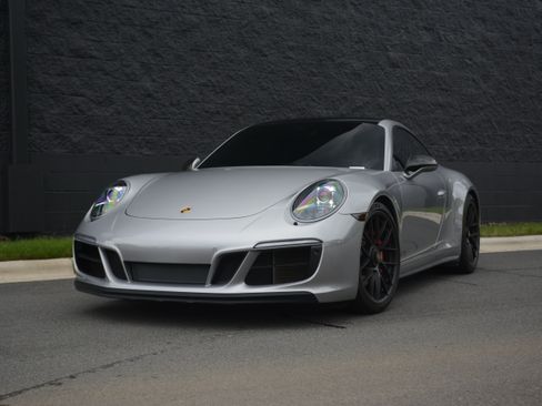Used 2018 Porsche 911 Carrera GTS RWD image 37