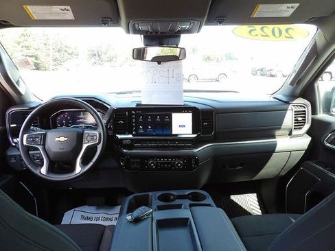 Certified 2025 Chevrolet Silverado 1500 LT AWD/4WD image 30