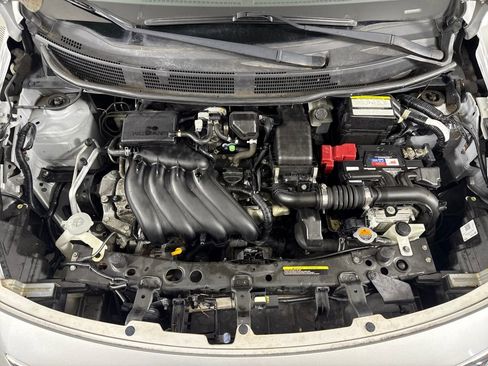 Used 2016 Nissan Versa SV image 10