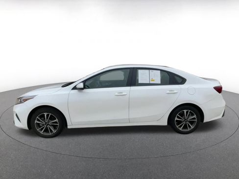 Used 2024 Kia Forte LXS image 9