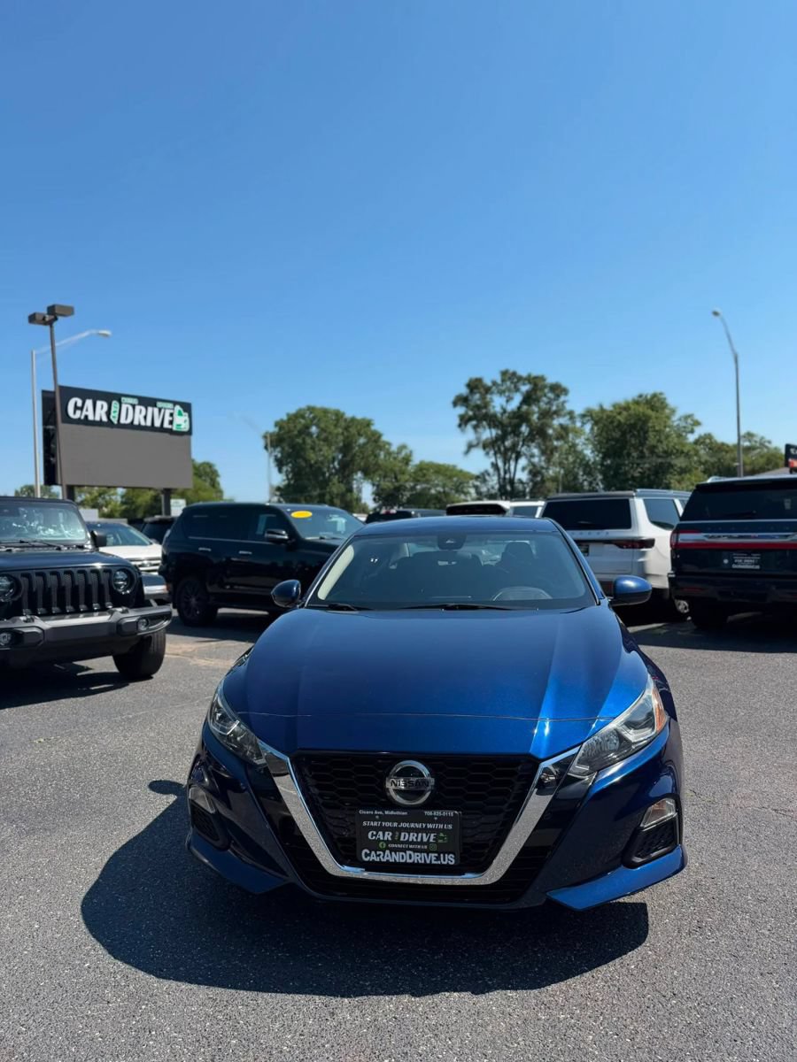 Used 2021 Nissan Altima 2.5 S w/ Driver Assist Package FWD image 2