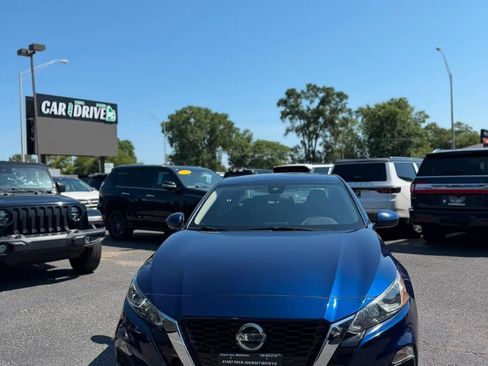 Used 2021 Nissan Altima 2.5 S w/ Driver Assist Package FWD image 2