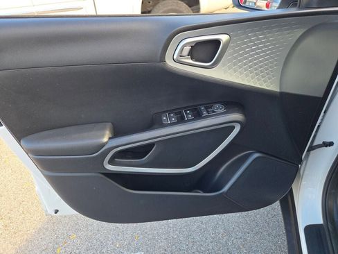 Used 2024 Kia Soul LX w/ Option Group 015 image 22