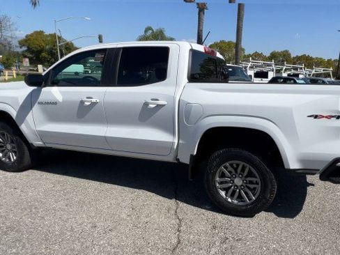 Used 2024 Chevrolet Colorado LT w/ LT Convenience Package image 6