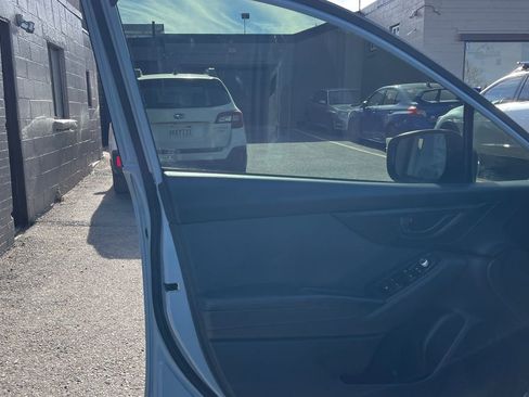 Used 2021 Subaru Crosstrek 2.0i Premium w/ Moonroof Package image 10