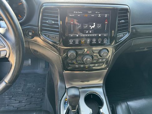 Used 2019 Jeep Grand Cherokee Limited X image 21